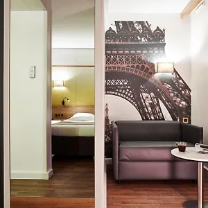Median Porte De Versailles Otel Paris